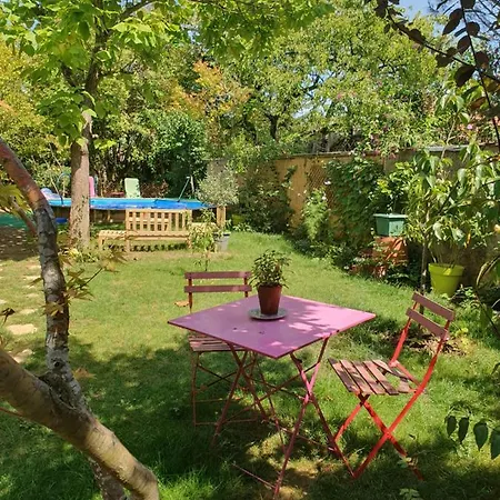 Frühstückspension Le Clos Du Moulin Dijon,sa Piscine, Son Jardin, Au Calme, La Campagne A La *